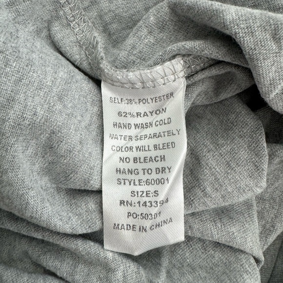 Women’s gray shirt with embroidery detail. Size S. Boutique top. Barely worn! - Picture 6 of 6